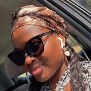 Meet your Posher, Shei